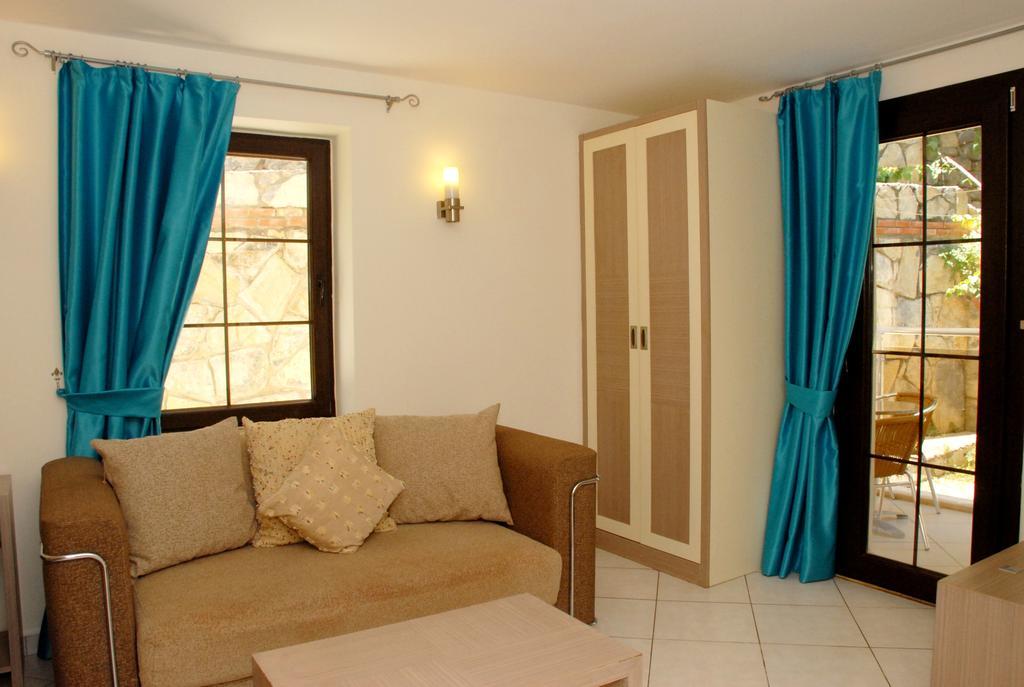 Costa Queen Suites Gümbet Exterior foto