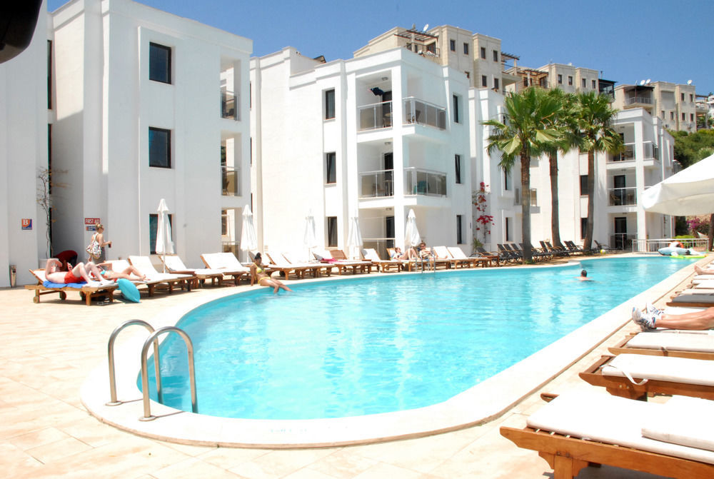 Costa Queen Suites Gümbet Exterior foto
